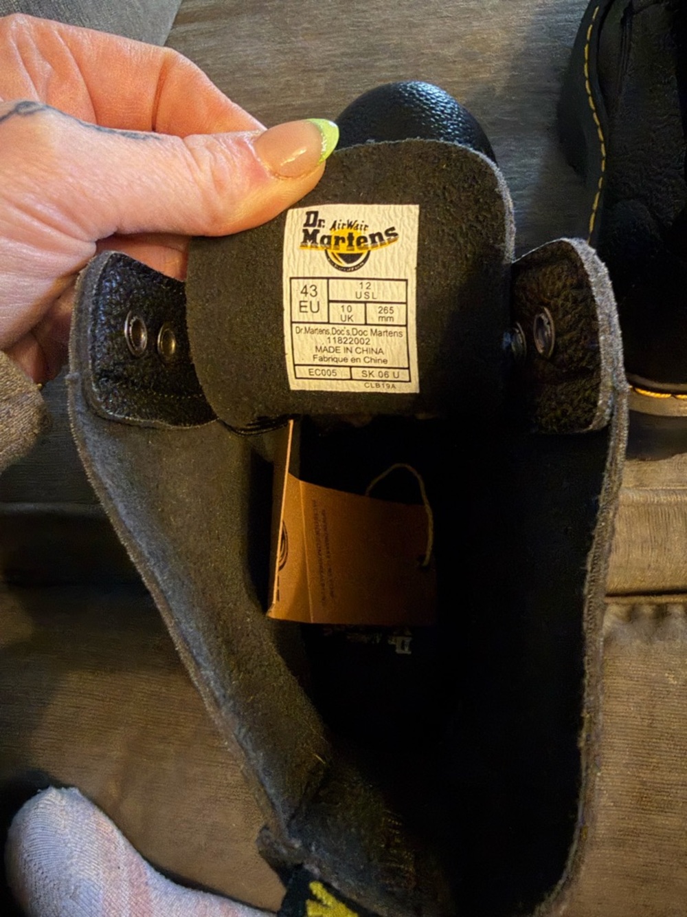 Dr. Martens Sinclair Platform Boots - Black Milled Nappa Size 12 - Picture 4 of 7